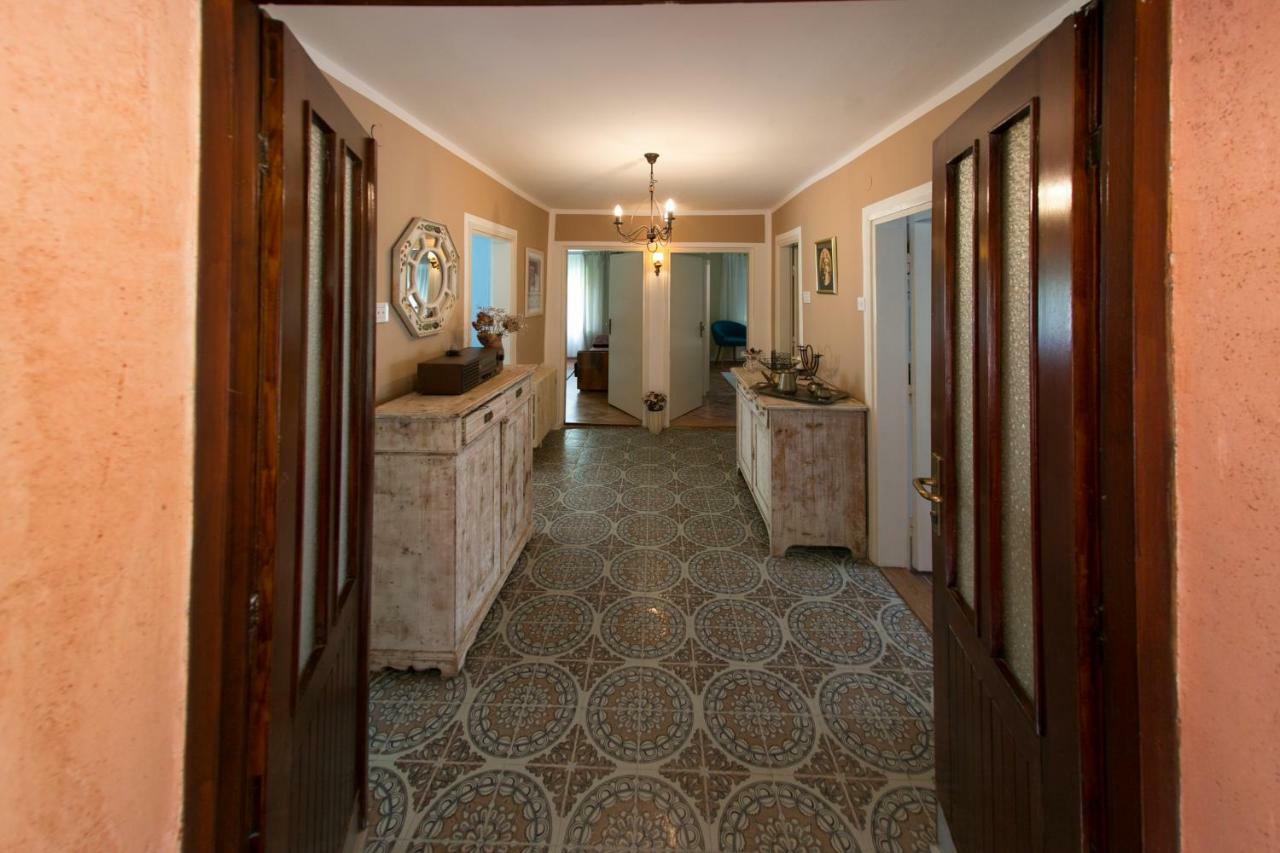 Holiday Home Modric Otocac Bagian luar foto
