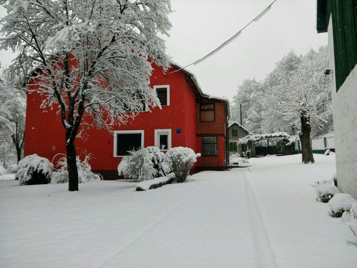 Holiday Home Modric Otocac Bagian luar foto