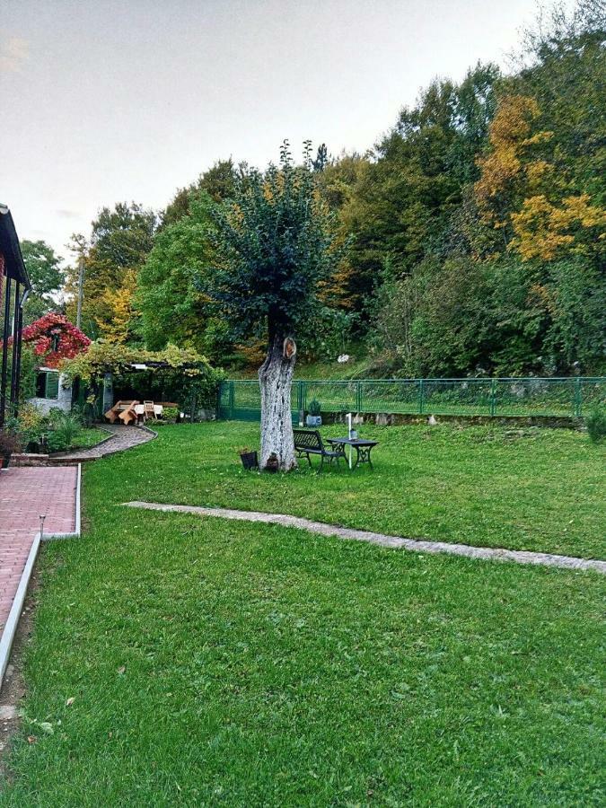 Holiday Home Modric Otocac Bagian luar foto